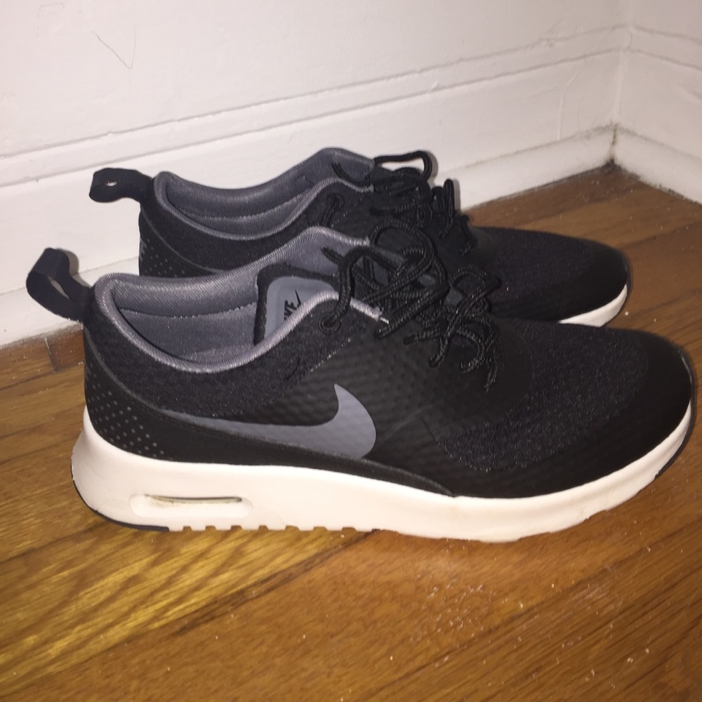 New - Never Worn - Black Nike Sneakers